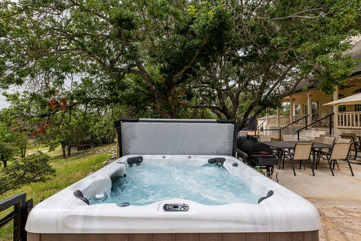 Unwind with the hot tubs jets