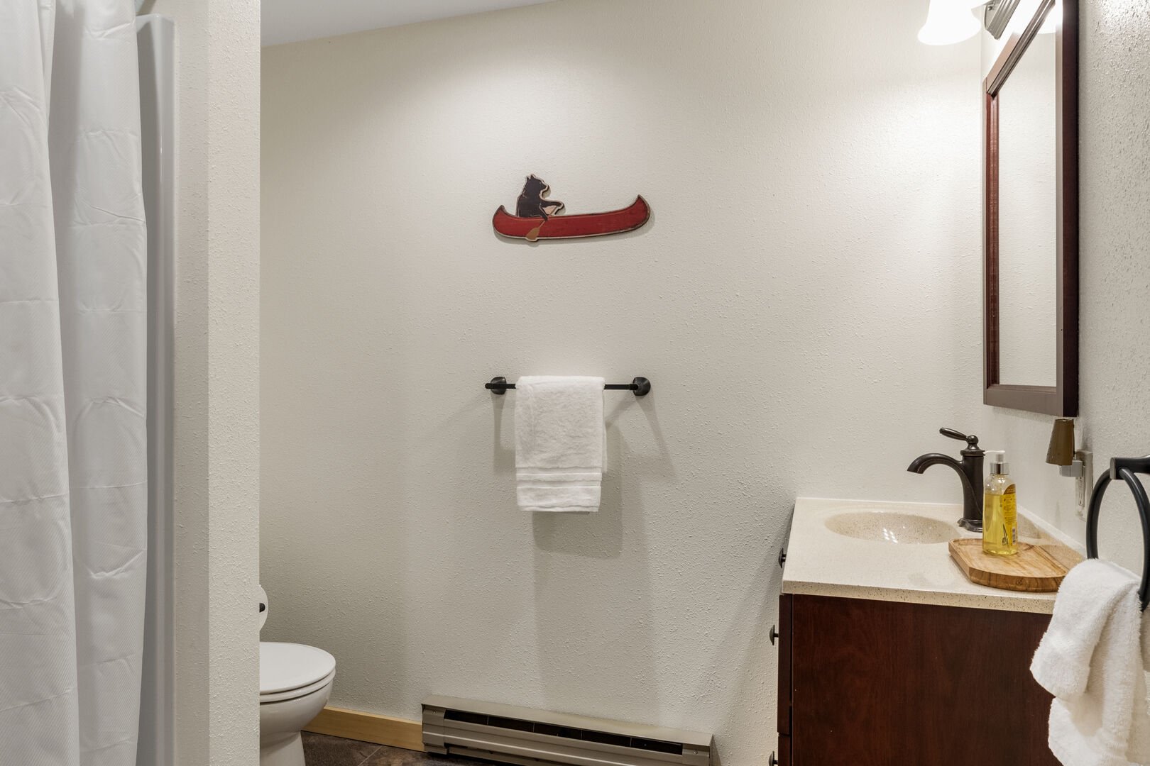 Moose Jam ~ shared 3/4 bathroom on main level