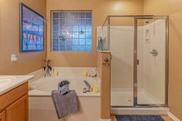 After a day on the golf course or trails, choose a shower or peaceful soak in the tub.