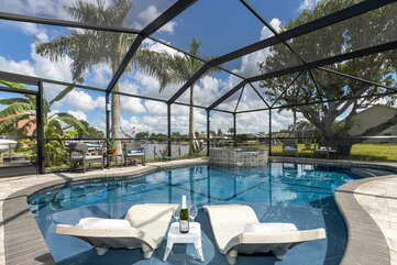 Heated pool and spa vacation rental in Cape Coral, Florida.