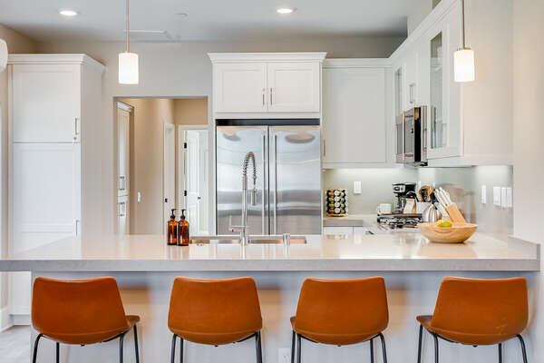 Fully Equipped, Chef's Style Kitchen w/ Bar-Top Seating - Perfect for Hosting!