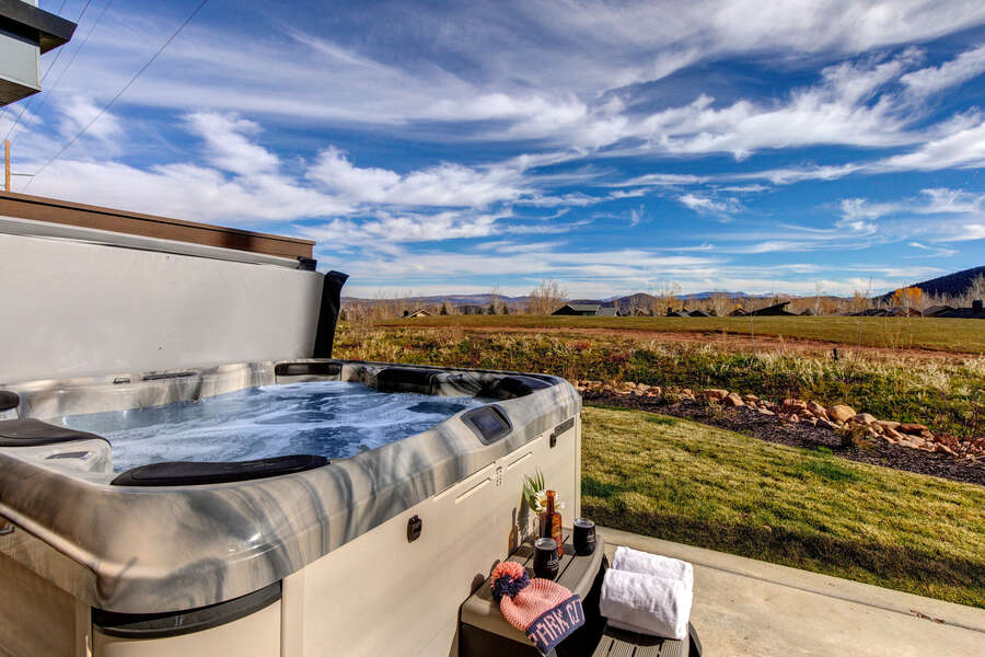 Private hot tub overlooking the golf course