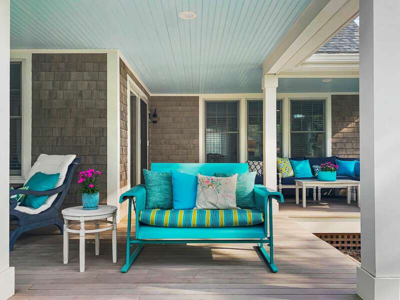 Plenty of seating on this lovely porch - 129 Hardings Beach Rd Chatham-Cape Cod-New England Vacation Rentals