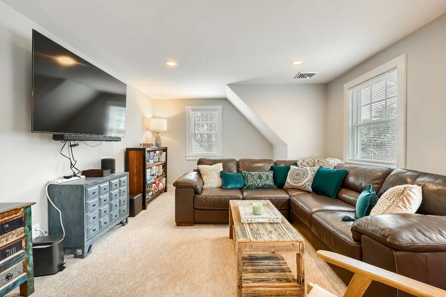 Flat screen tv and sectional couch in the loft - 129 Hardings Beach Rd Chatham-Cape Cod-New England Vacation Rentals
