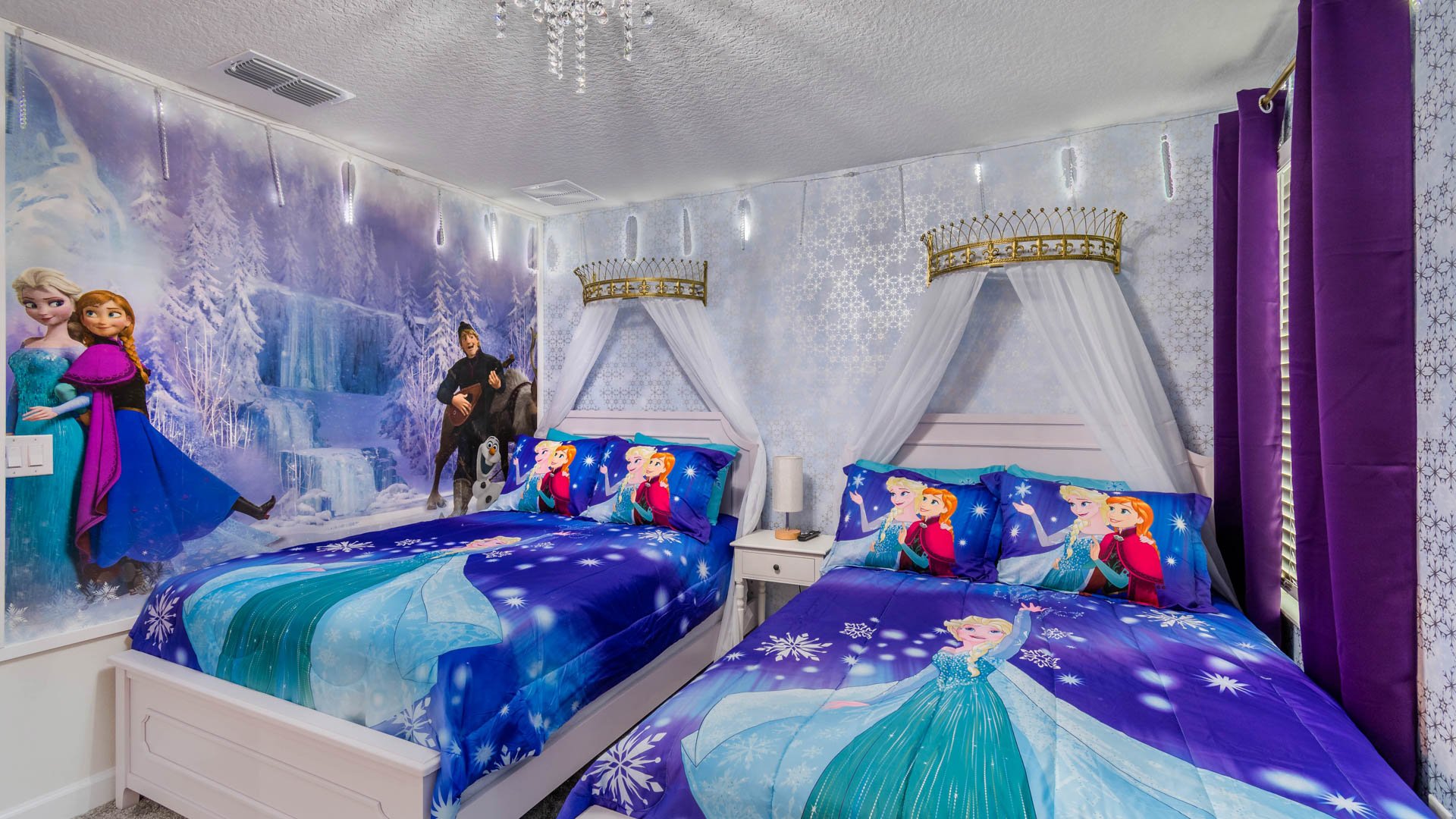 Two Doubles Bedroom 3 upstairs
Frozen Theme
Shared Bathroom