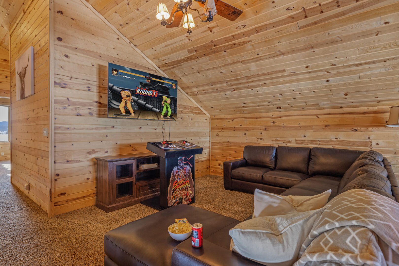 Liberty Lodge ~ upper level living room w/ old school Street Fighter arcade game