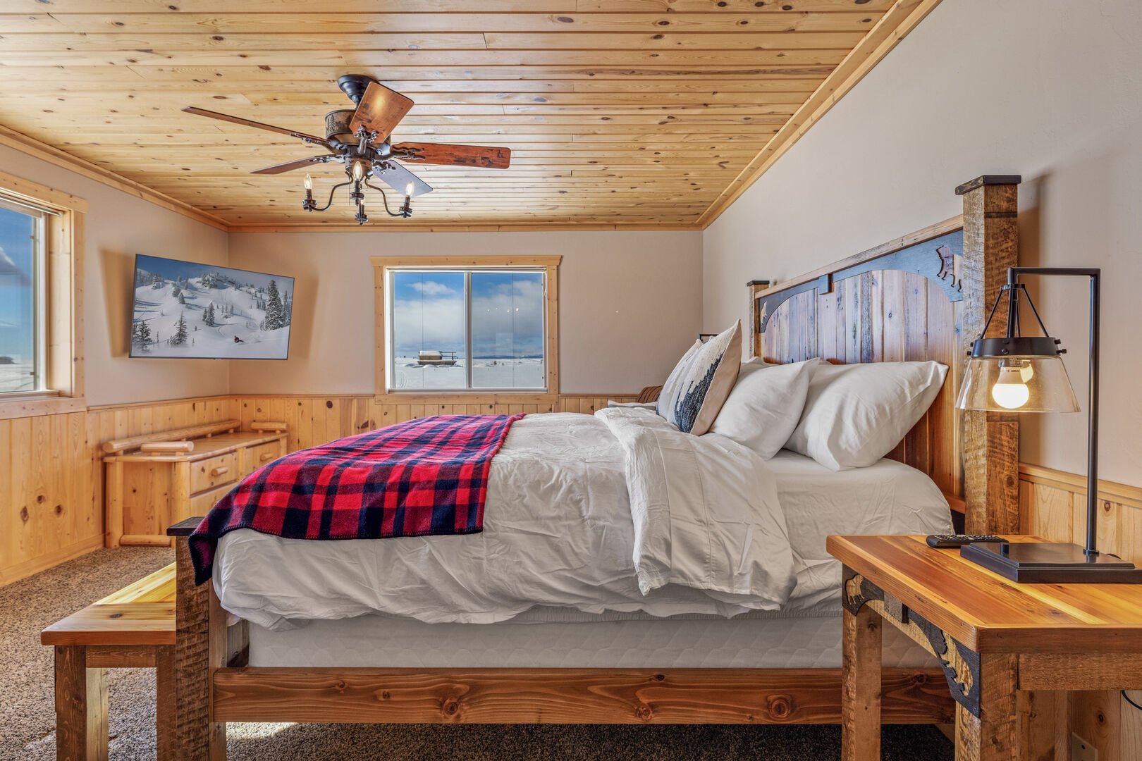 Liberty Lodge ~ main level master bedroom w/ king bed, single bed in closet, and private ensuite full bathroom