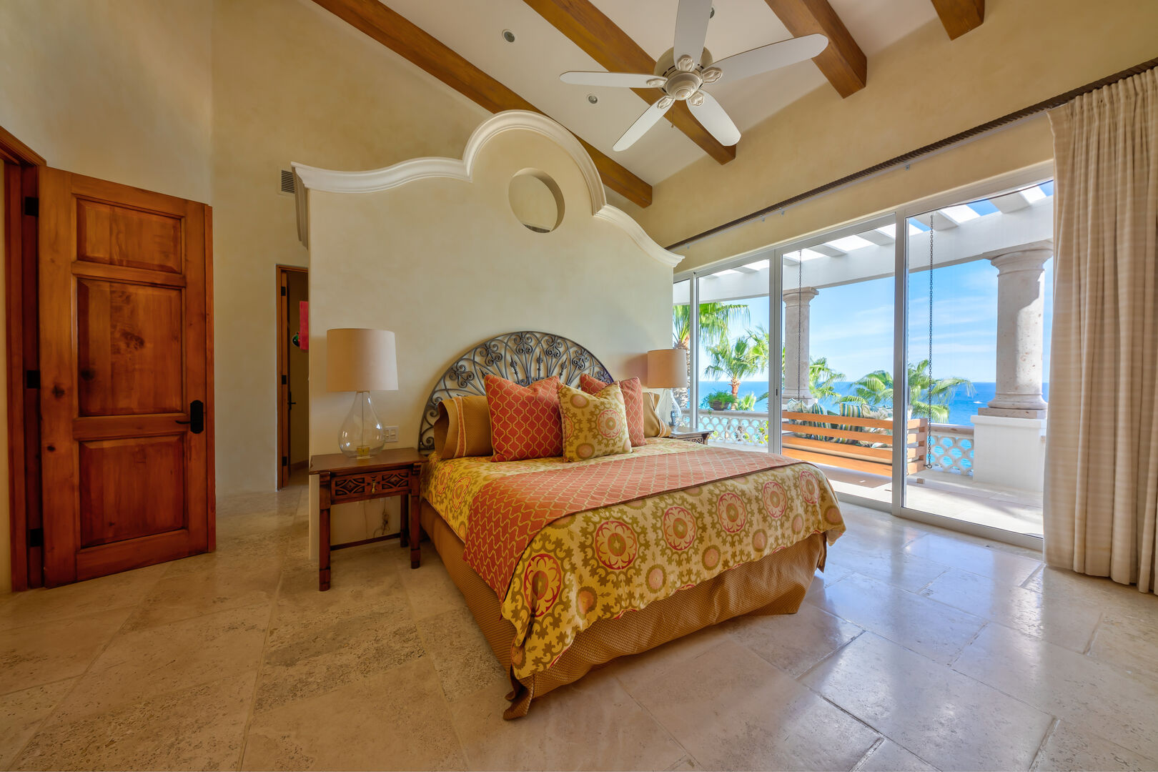 Bedroom with a Bed at Villa 498.