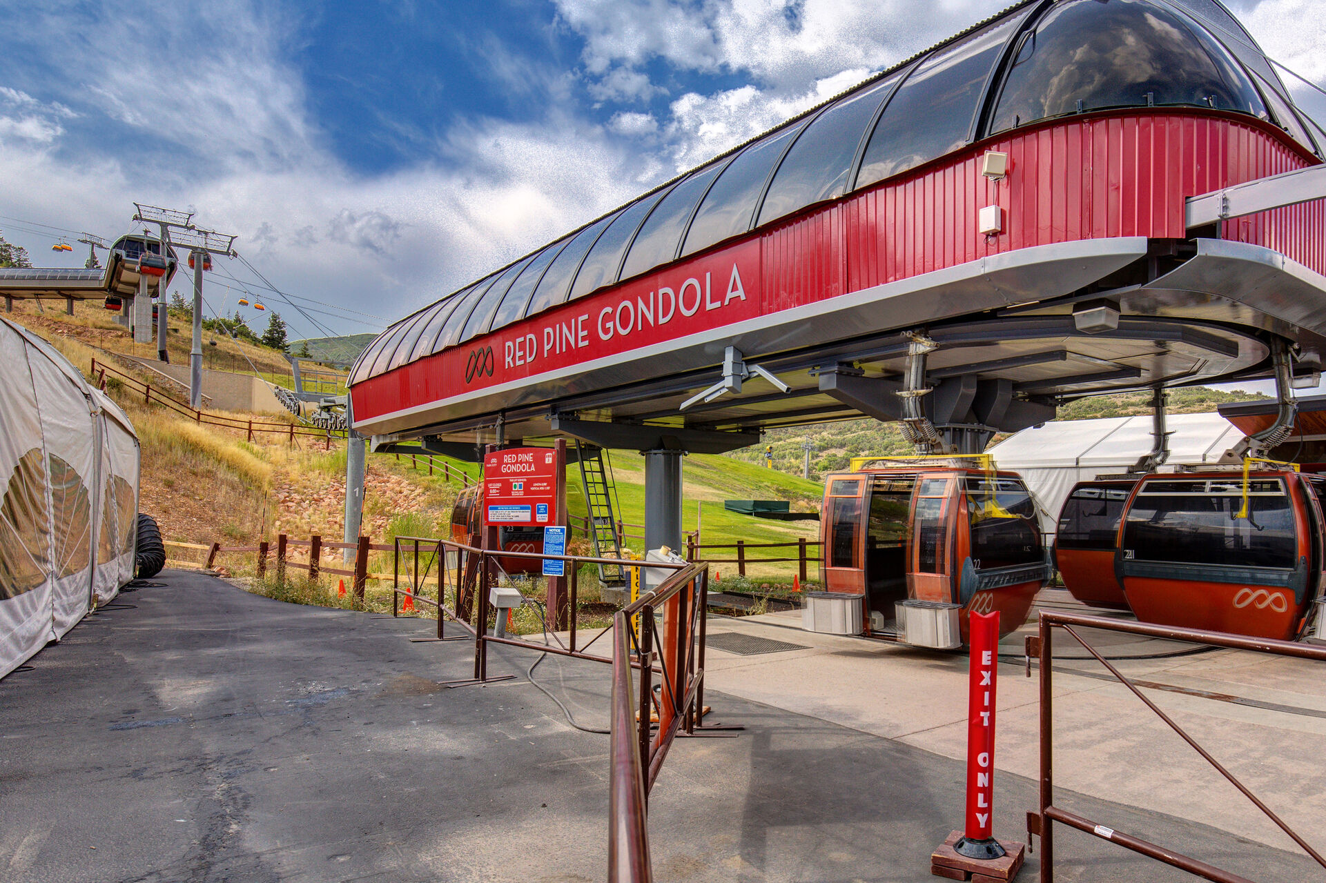 Canyons Village Base - Red Pine Gondola to Access Ski Runs