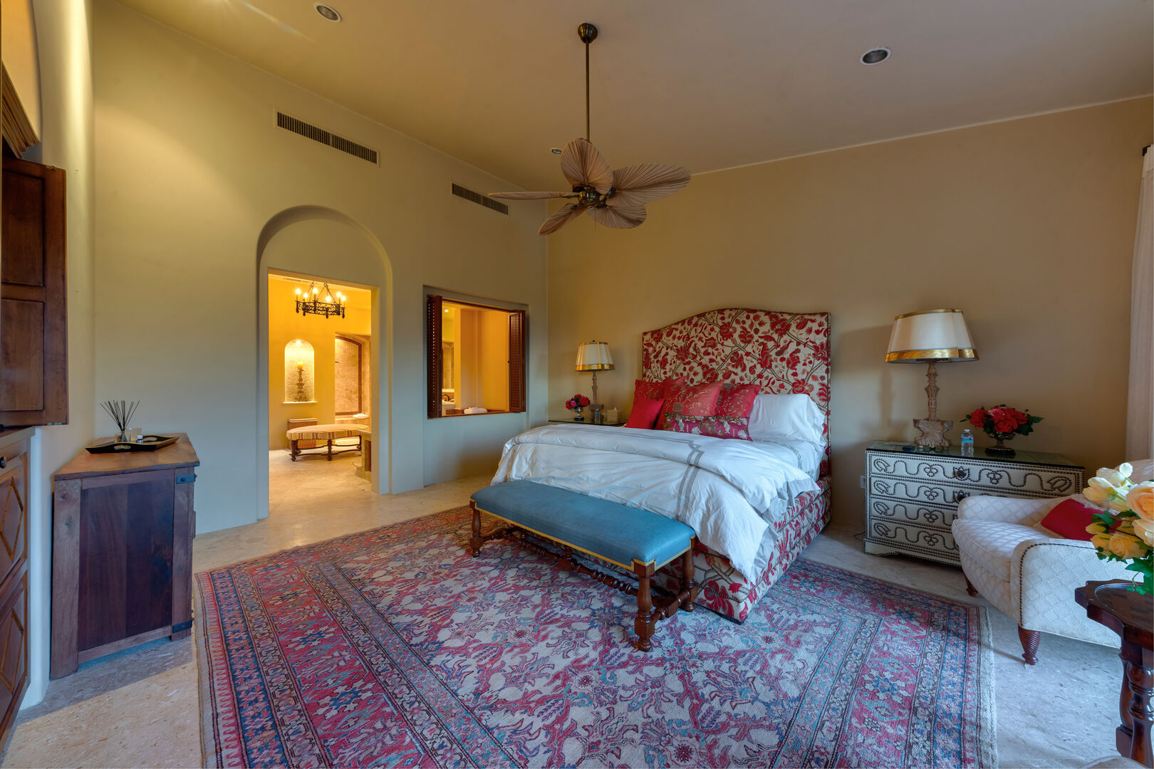 Bedroom with one bed and ceiling fan