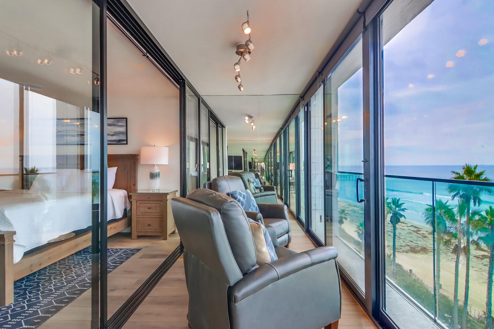 Sitting room with stunning ocean views.