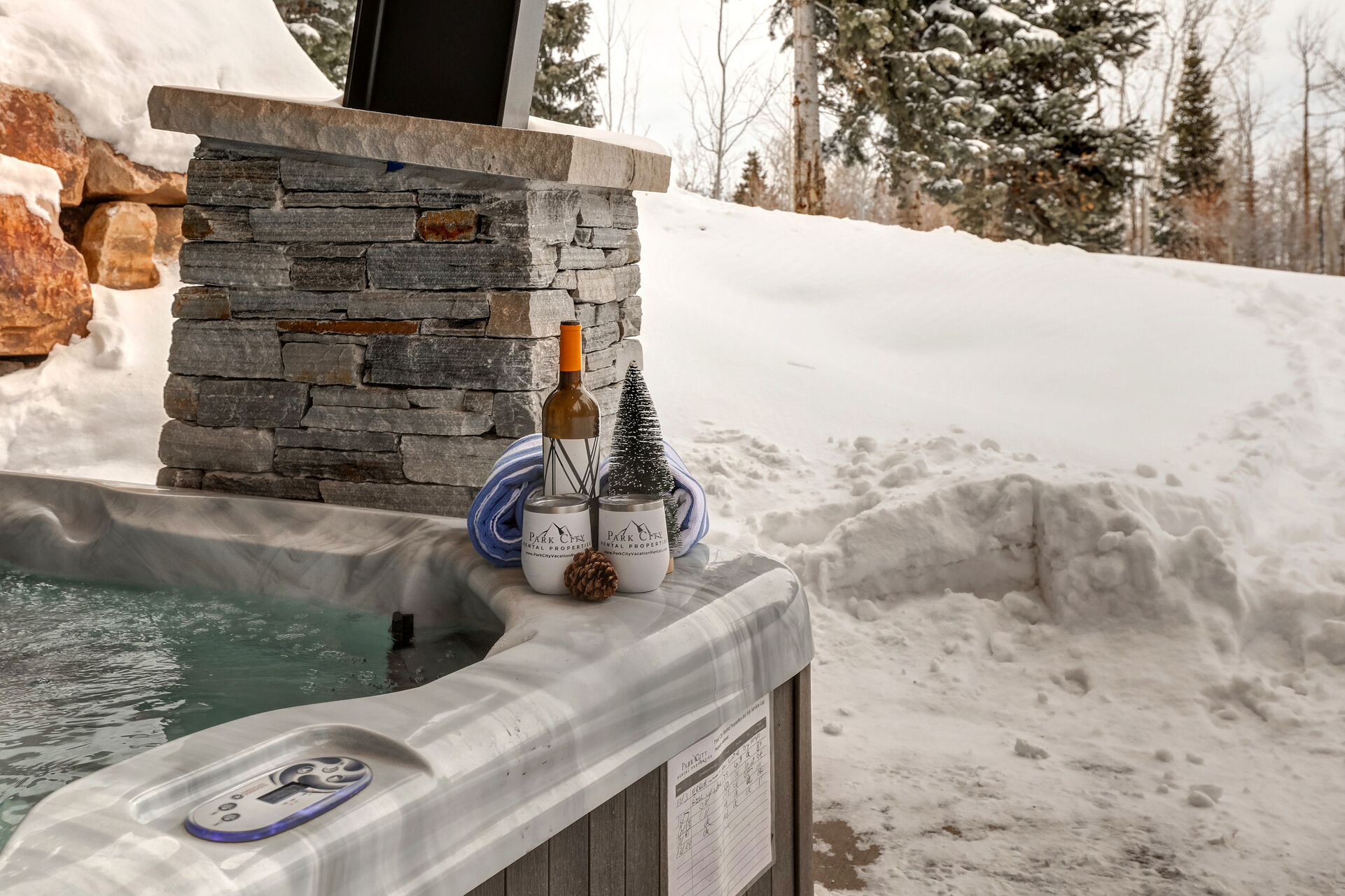 Private Outdoor Hot Tub