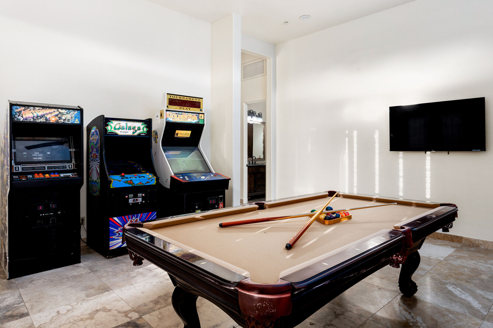 Rec Room w/ Pool Table, TV and Arcade Games