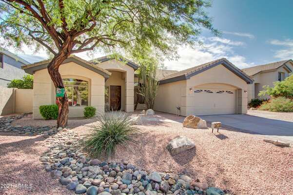 Single Level Home with All New Furnishings and great Scottsdale location in Kierland area