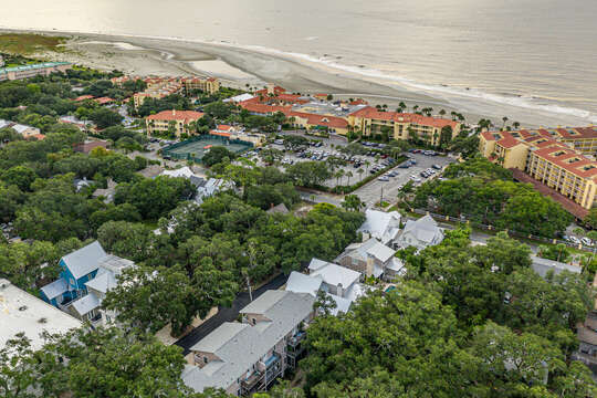 Aerial view of Atlantic Cottage and surrounding beach area