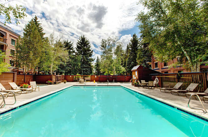 Community Pool and Hot Tub