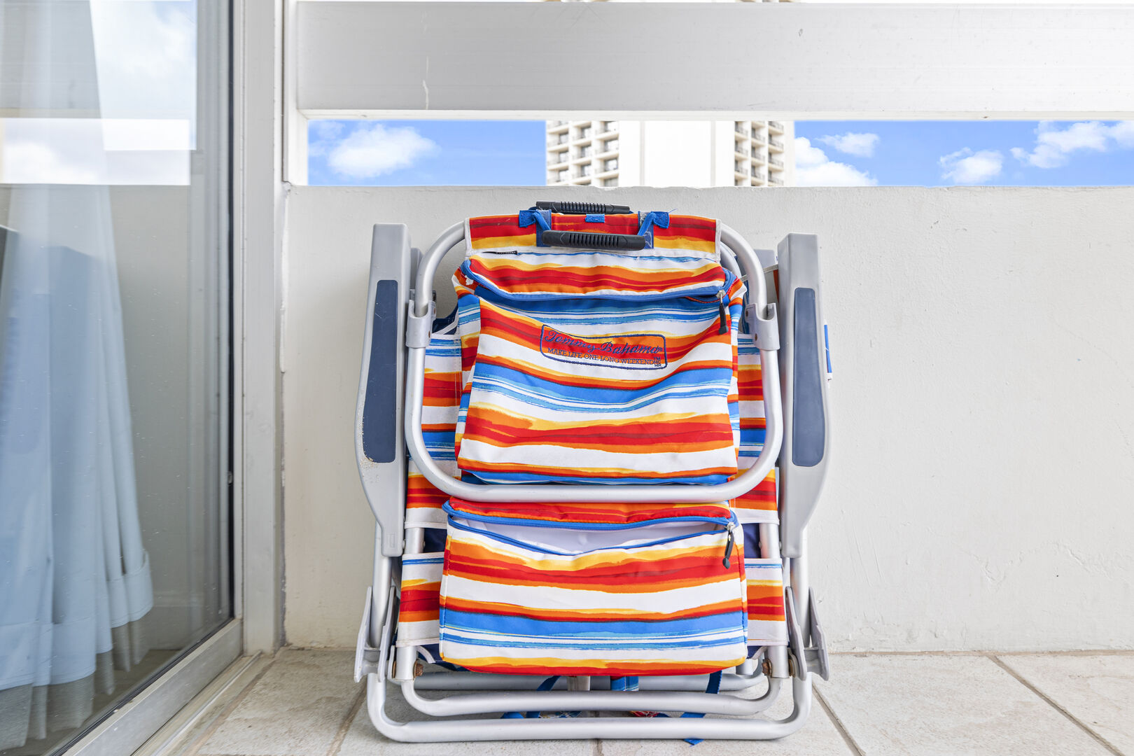 We provide 2 beach chairs for the guests to use!