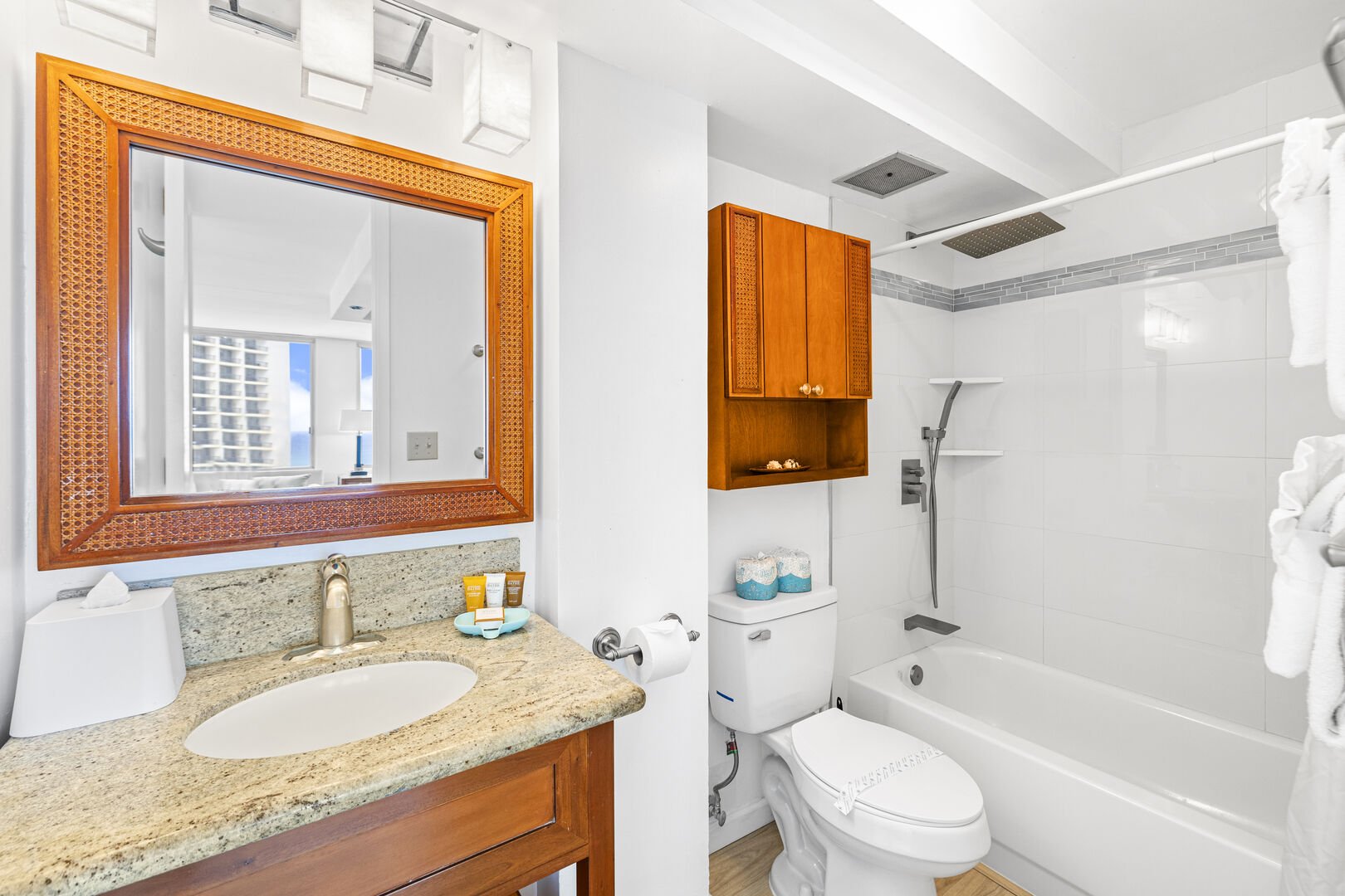 The full bathroom features a shower/tub combination for your convenience!