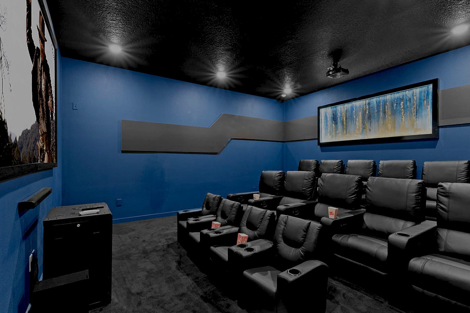 [amenities:theater-room:2] Theater Room