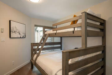Extra large twin over queen bunk bed