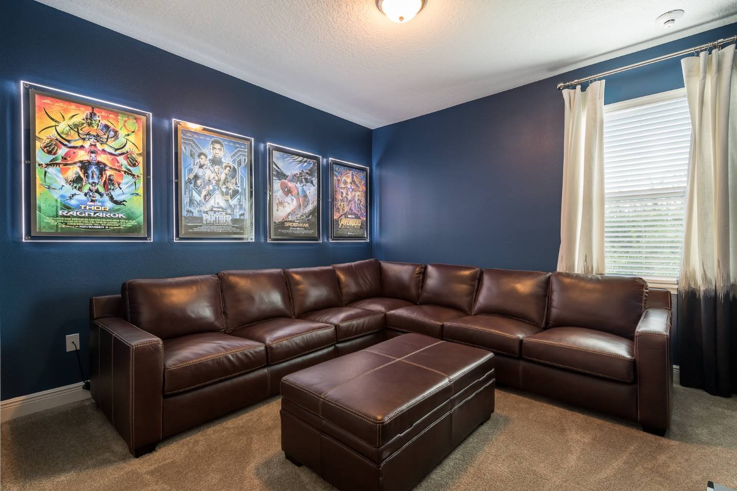 [amenities:theater-room:2] Theater Room