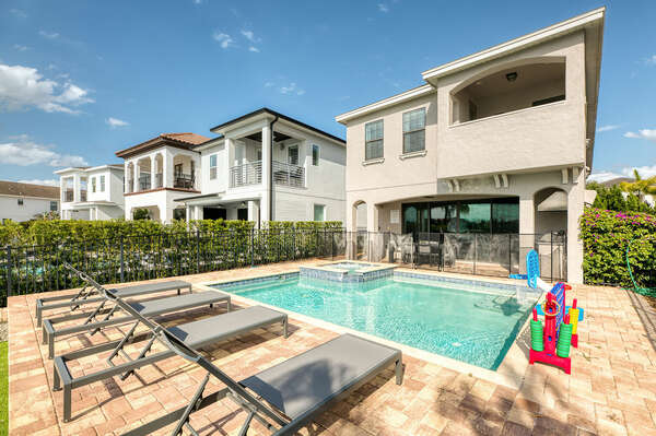 Enjoy the Florida sunshine in the private pool
