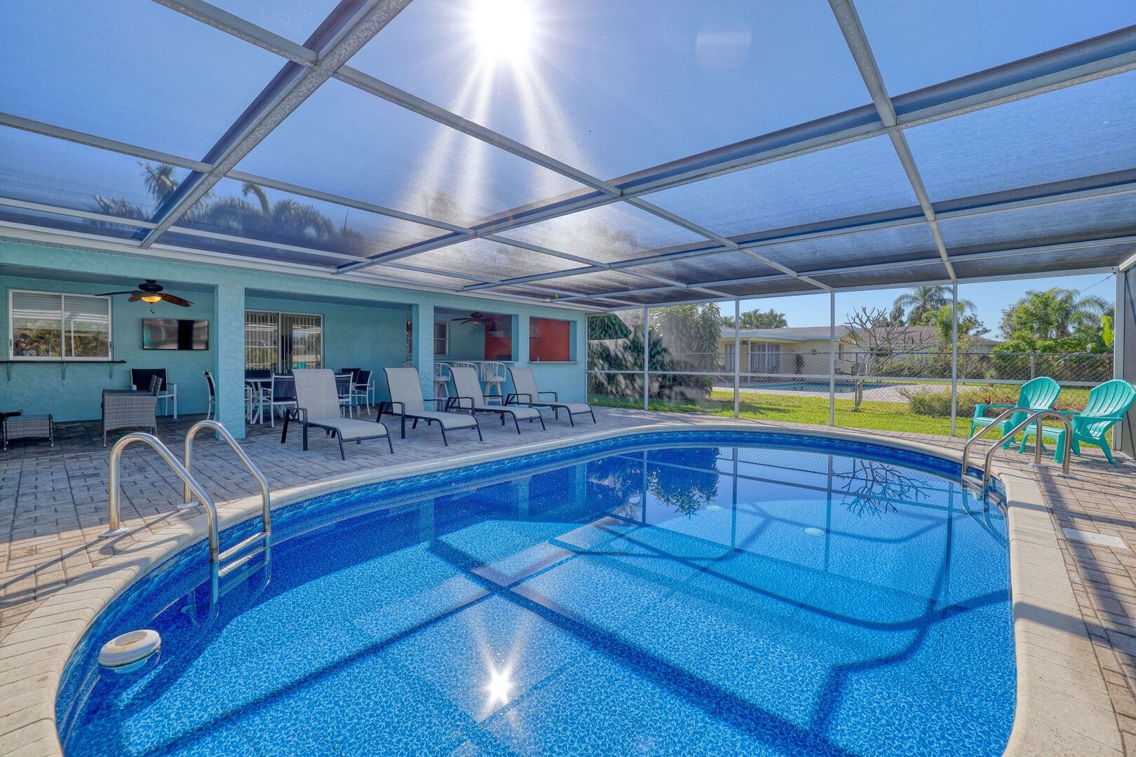 Vacanza Rentals - Villa Sunlight Pool area