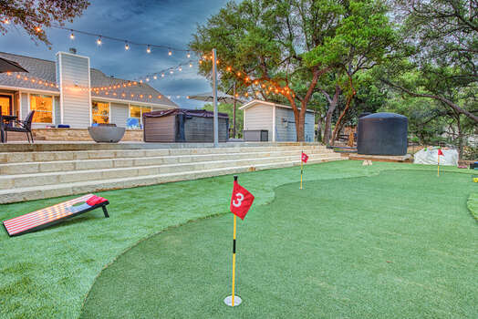 Great putting green and chipping area that is multi-sport entertainment too