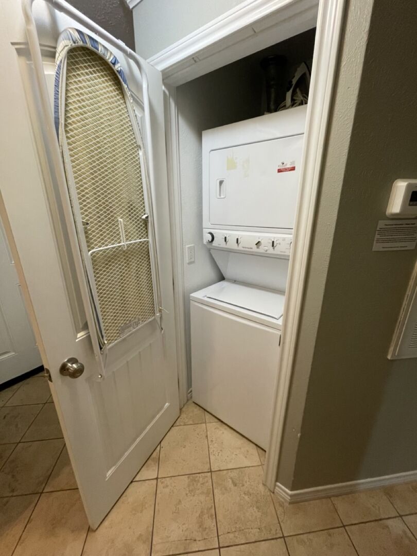 WASHER & DRYER IN THE UNIT FOR YOUR CONVENIENCE