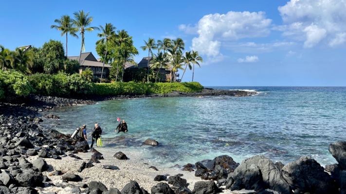 The Kona Hideaway is located near a popular snorkel and shore diving spot known as “Mile Marker 4” at La'aloa (“sacred” in Hawaiian)