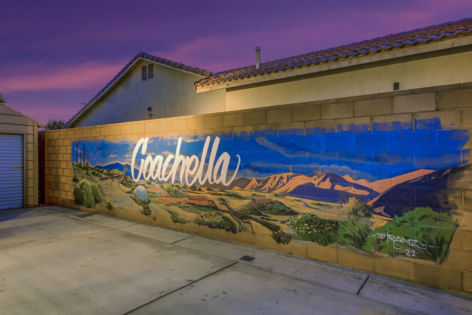 Don't forget to take a selfie in front of the hip Coachella mural!