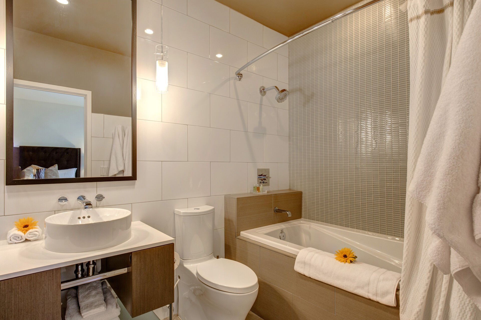 Bedroom 5 Bathroom with tub/shower combo