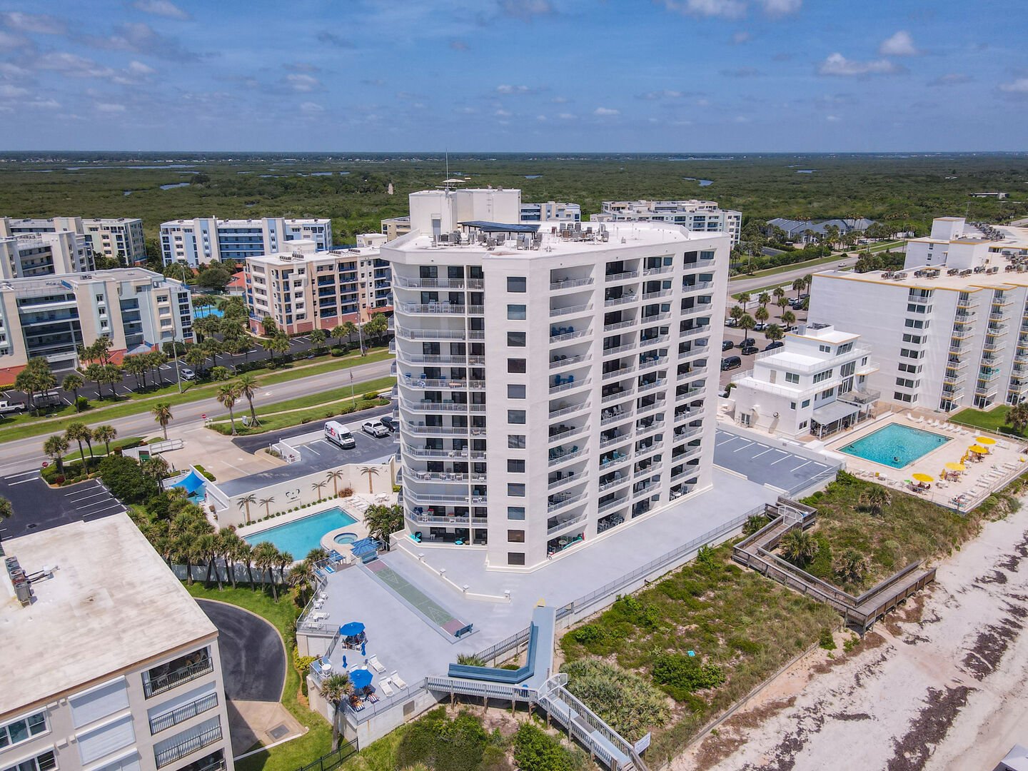 Seascape has a lot of great amenities to enjoy and is located on a car free beach area!