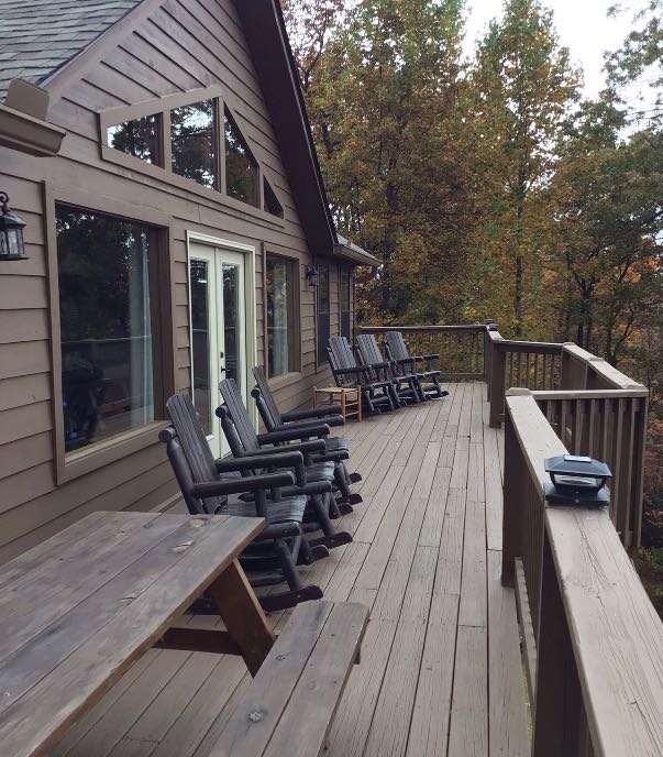 You will enjoy looking for wildlife from this deck. Maybe a flock of turkeys or a bear or bears. Some mama bears pass through with 3 little cubs.