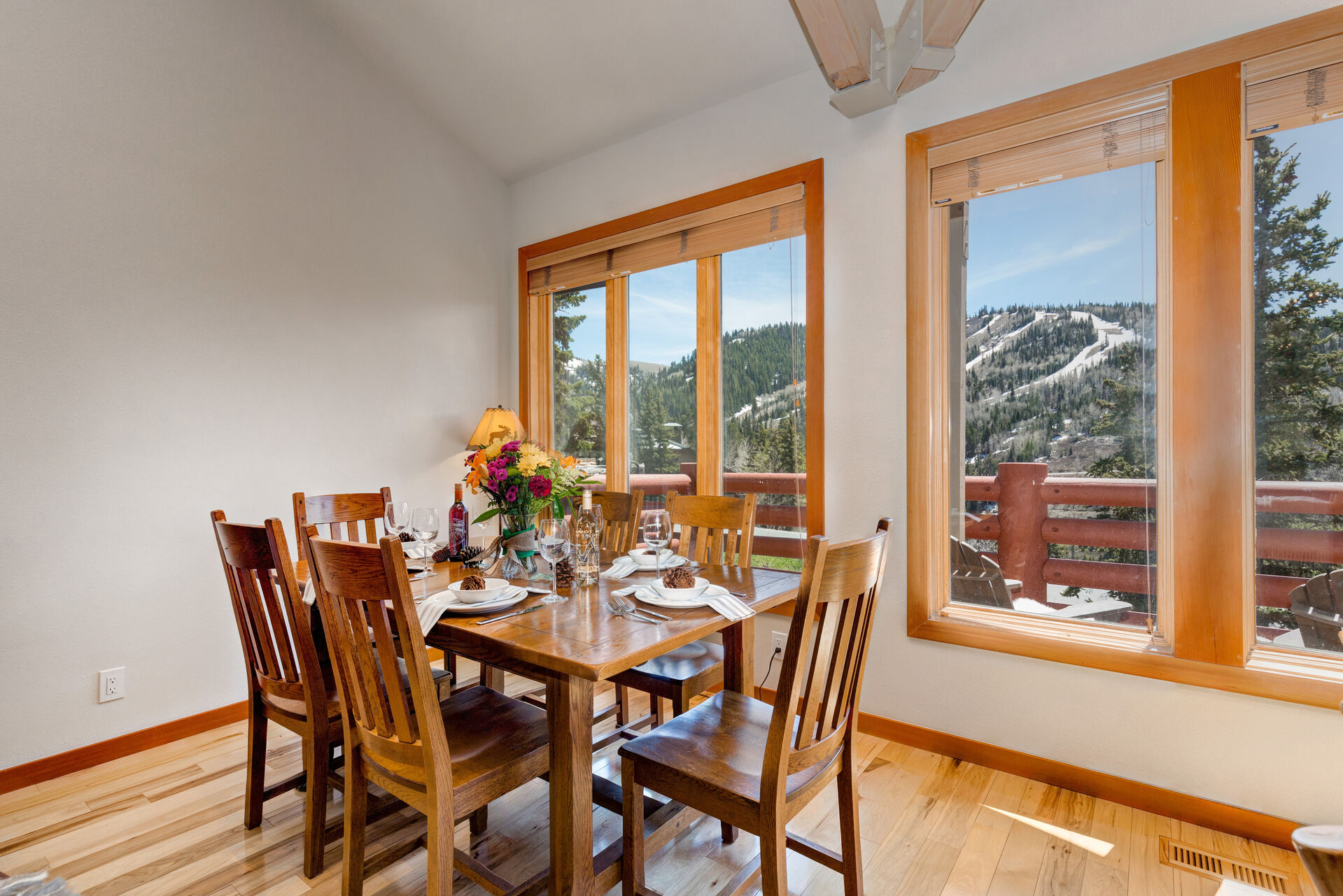 Dining Area with breathtaking views and seating for six