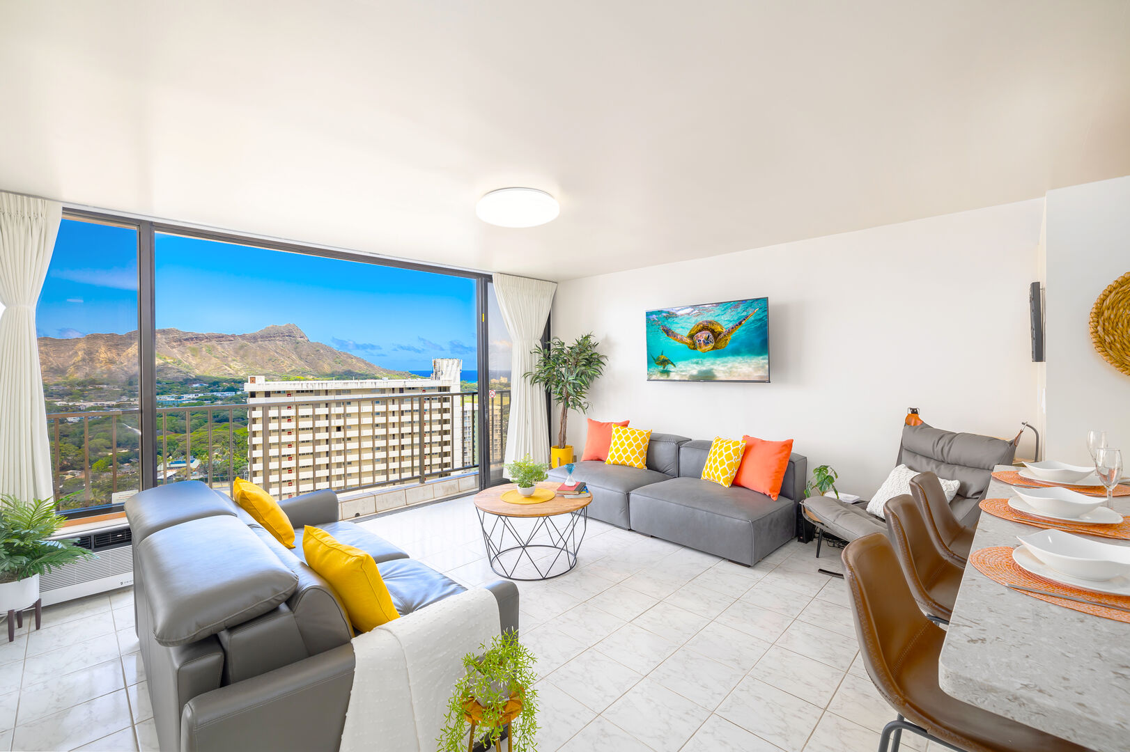 Enjoy your stay in this beautiful condo with stunning ocean and diamond-head views from your living room!