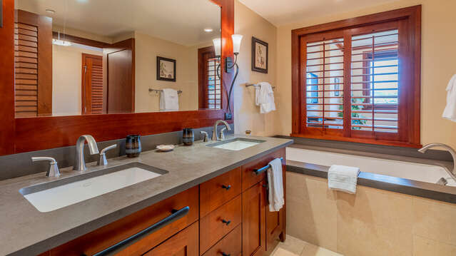 Master bathroom with full soaking tub and walk in shower