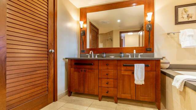 Master bathroom with full soaking tub and walk in shower