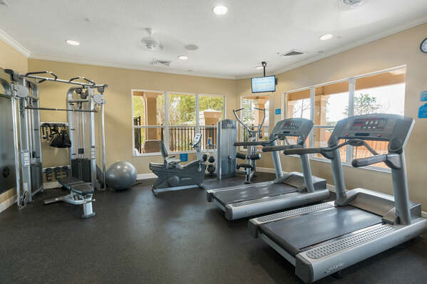 For those who want to keep up with their fitness goals, this fitness center is a great feature