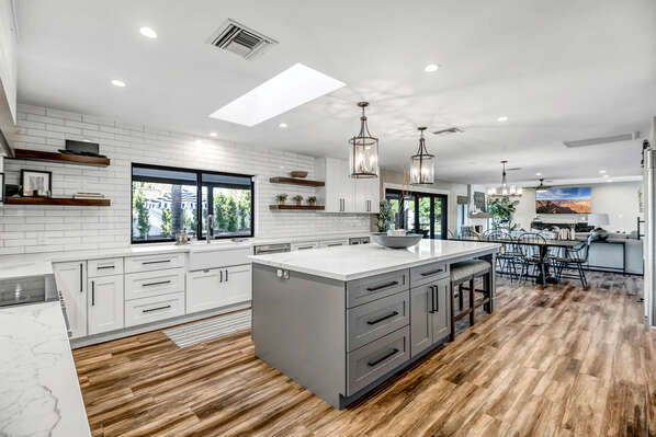 Large Kitchen Space with Lots of Natural Light
