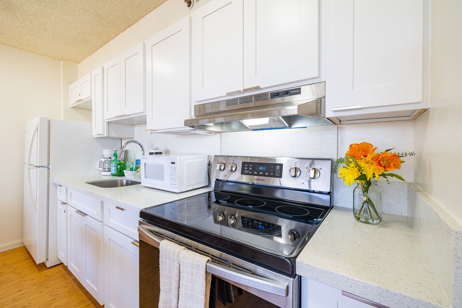 Fully equipped kitchen perfect for your culinary needs!