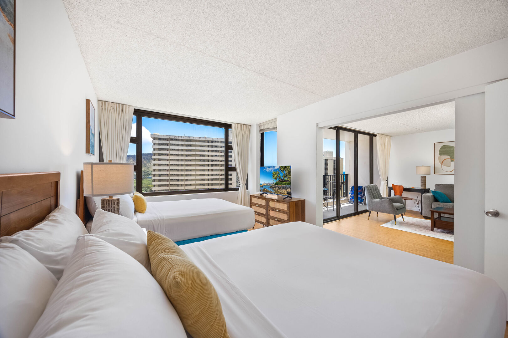 Relax in the bedroom with 2 beds plus a smart TV Relax in the bedroom with 2 beds plus a smart TV