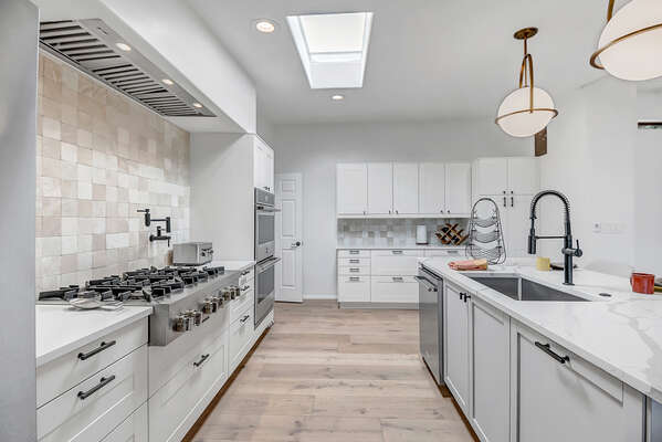 Gorgeous Fully Equipped Kitchen with Stainless Steel Appliances