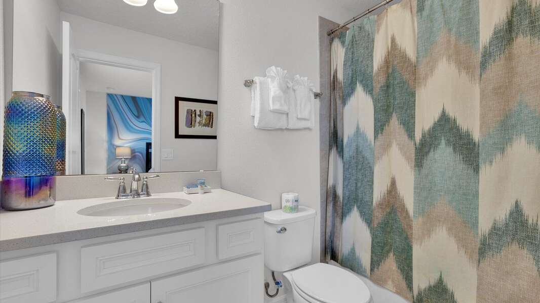 Queen Suite Bathroom 3
Tub/Shower Combo