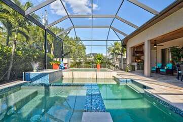 heated saltwater pool and spa with kids splash zone