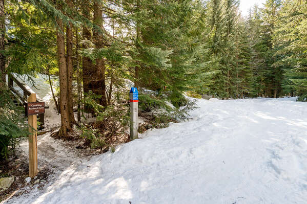 Crystal Ridge Ski In/Out Trail Behind Complex