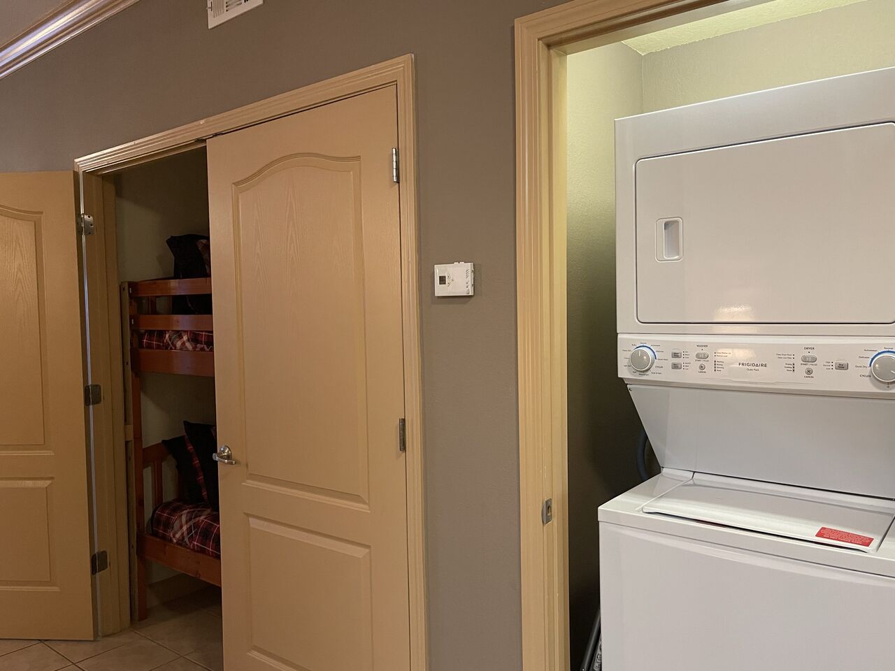 Laundry closet/Bunkbed closet