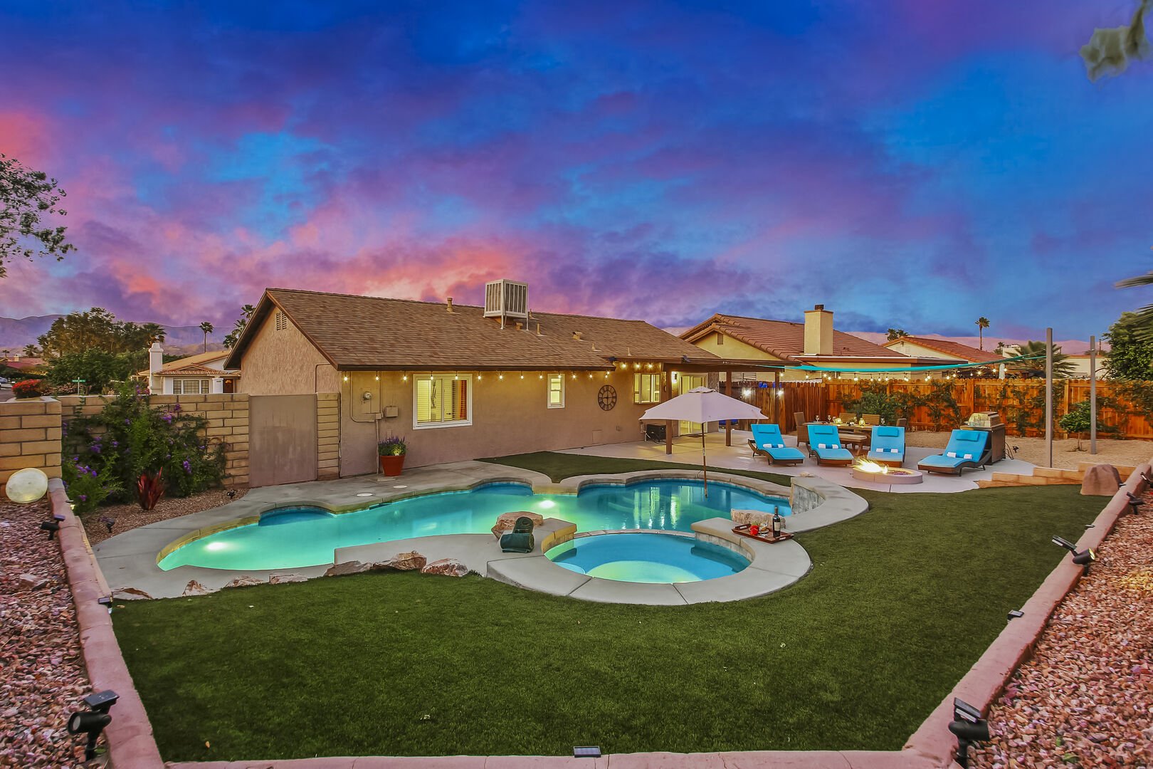 Treat yourself to the perfect vacation rental close to the Coachella Valley Music Festival and polo grounds.