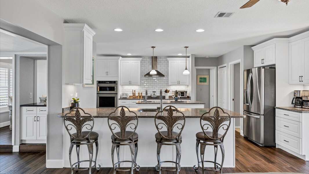 Bright and open kitchen with breakfast bar