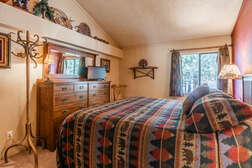 Master Bedroom, King Bed, Flatscreen TV, In-Unit Washer and Dryer